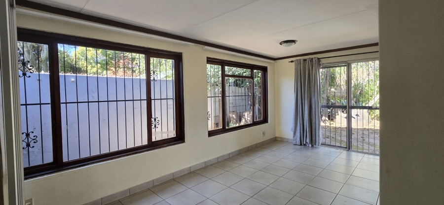 5 Bedroom Property for Sale in Elardus Park Gauteng