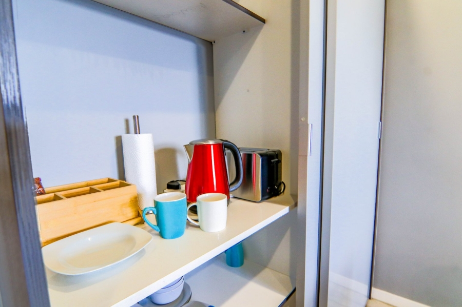 1 Bedroom Property for Sale in Menlyn Gauteng
