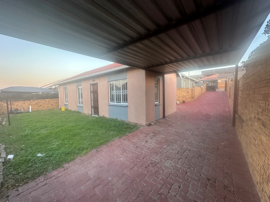 3 Bedroom Property for Sale in Cosmo City Gauteng