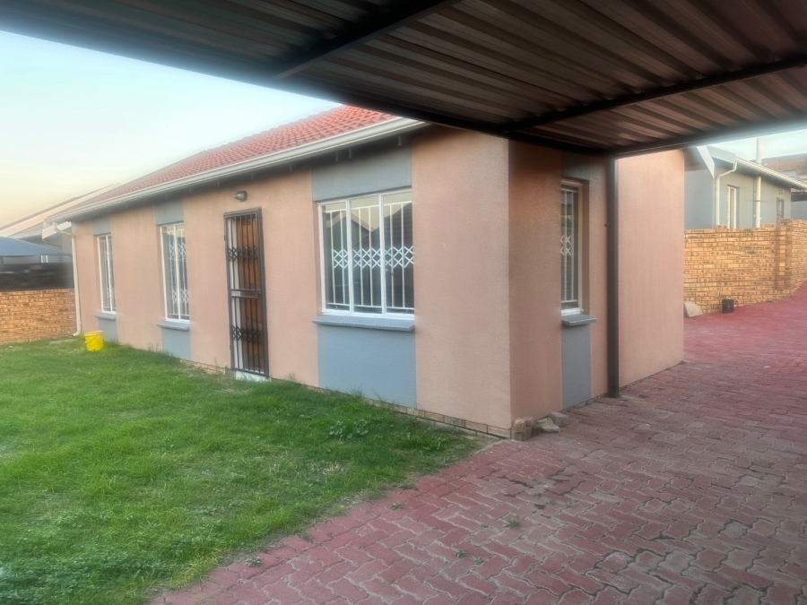 3 Bedroom Property for Sale in Cosmo City Gauteng