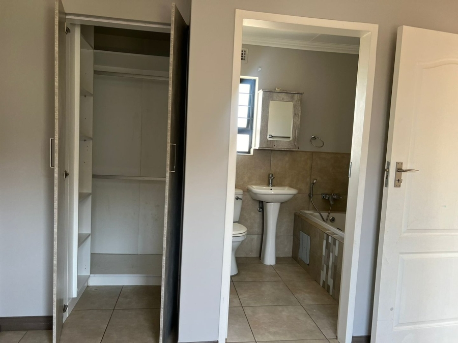 To Let 2 Bedroom Property for Rent in Rooihuiskraal North Gauteng