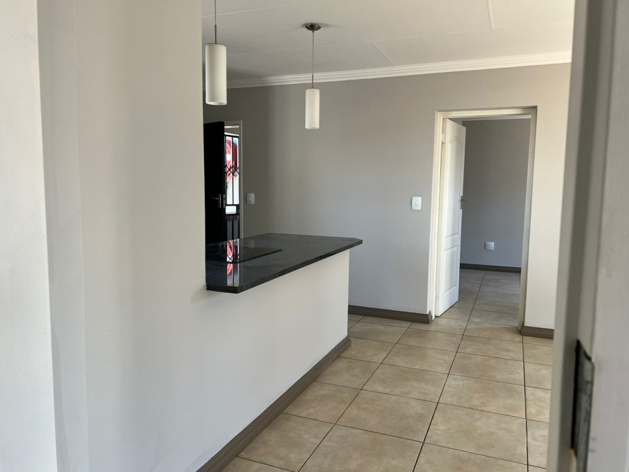 To Let 2 Bedroom Property for Rent in Rooihuiskraal North Gauteng