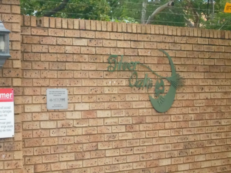 To Let 2 Bedroom Property for Rent in Die Hoewes Gauteng