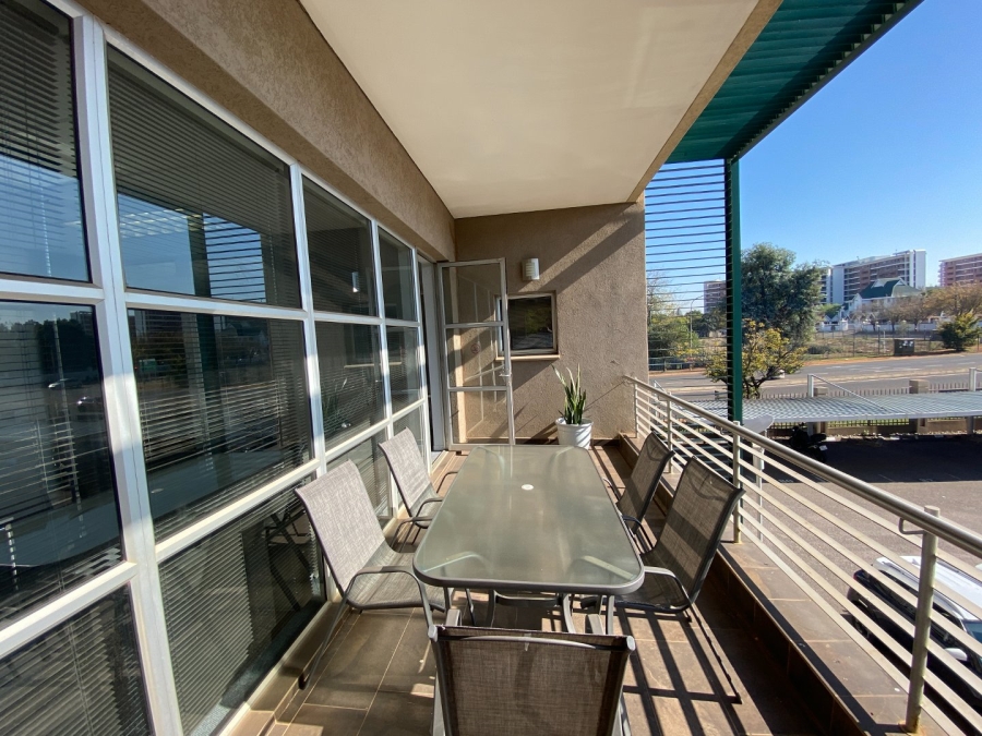 To Let commercial Property for Rent in Die Hoewes Gauteng