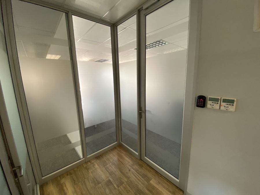 To Let commercial Property for Rent in Die Hoewes Gauteng