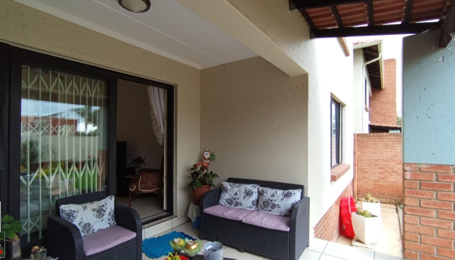 3 Bedroom Property for Sale in Greenstone Hill Gauteng