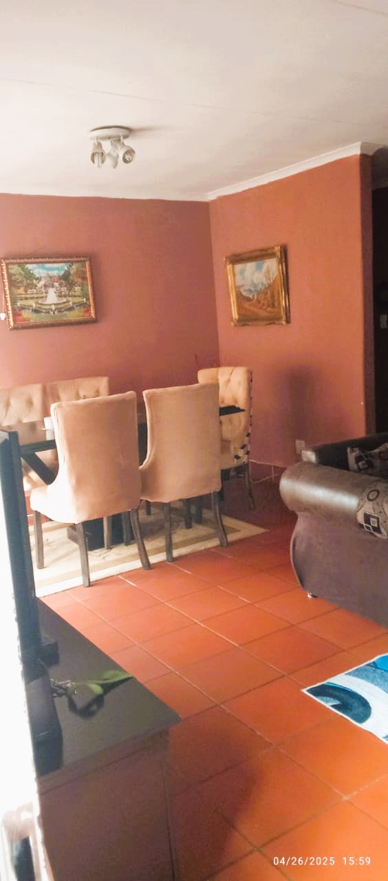 2 Bedroom Property for Sale in La Montagne Gauteng