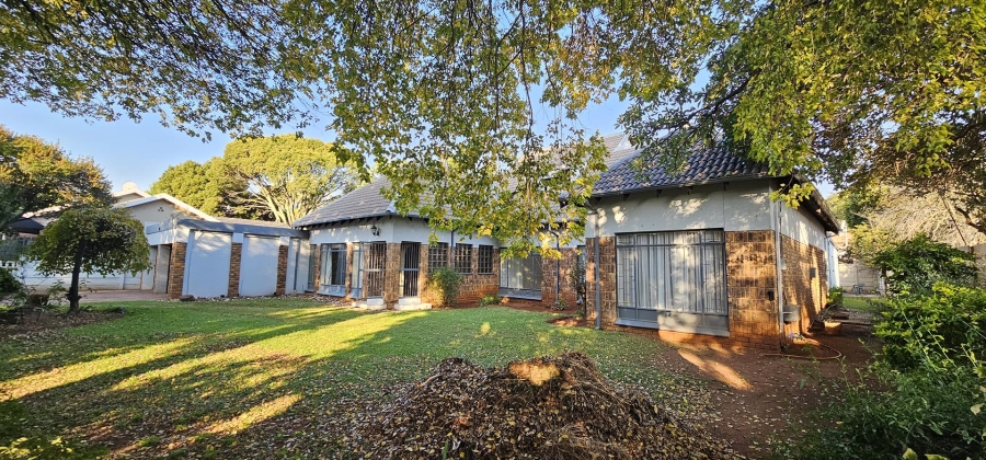5 Bedroom Property for Sale in Elardus Park Gauteng