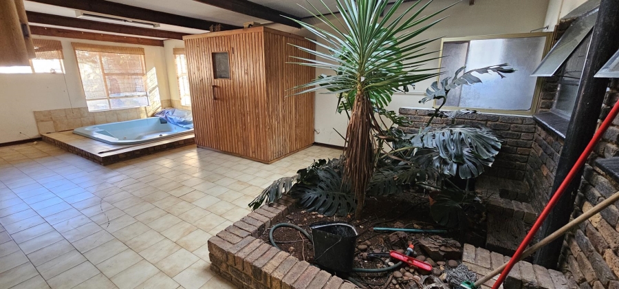 5 Bedroom Property for Sale in Elardus Park Gauteng