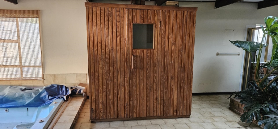 5 Bedroom Property for Sale in Elardus Park Gauteng