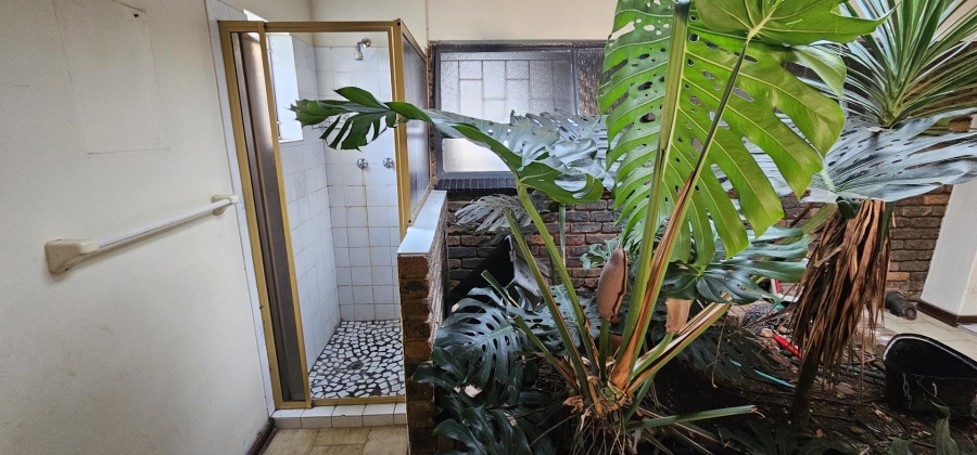 5 Bedroom Property for Sale in Elardus Park Gauteng