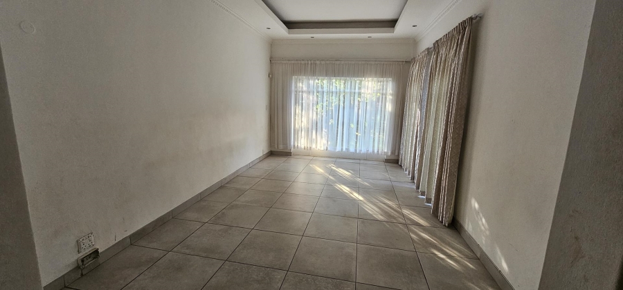 5 Bedroom Property for Sale in Elardus Park Gauteng