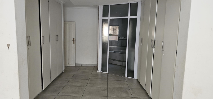 5 Bedroom Property for Sale in Elardus Park Gauteng