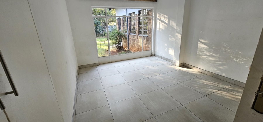 5 Bedroom Property for Sale in Elardus Park Gauteng