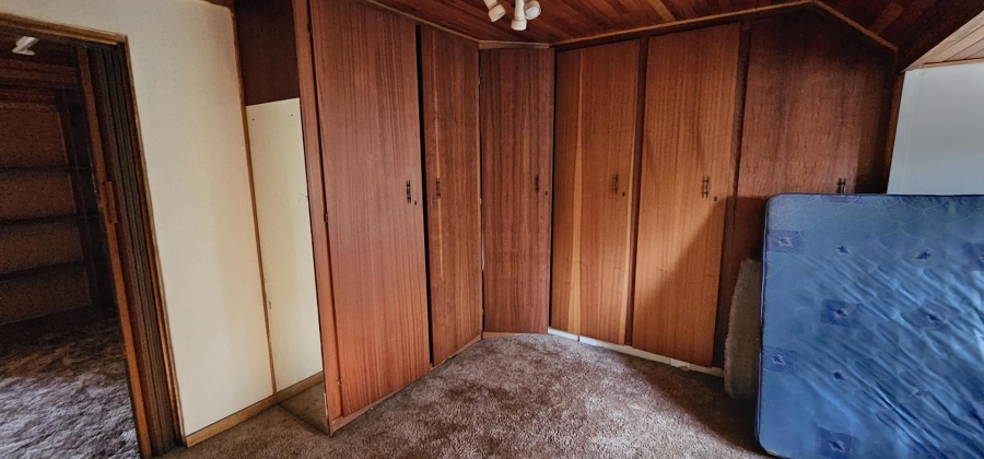 5 Bedroom Property for Sale in Elardus Park Gauteng