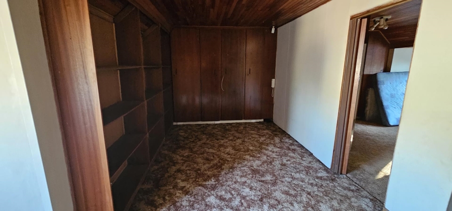 5 Bedroom Property for Sale in Elardus Park Gauteng