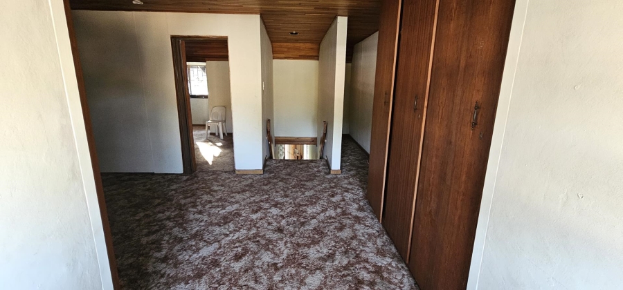 5 Bedroom Property for Sale in Elardus Park Gauteng