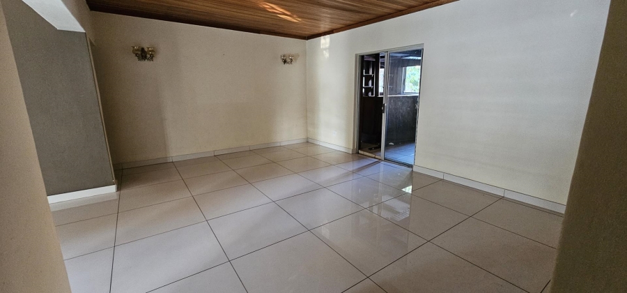 5 Bedroom Property for Sale in Elardus Park Gauteng