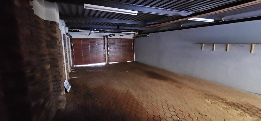 5 Bedroom Property for Sale in Elardus Park Gauteng