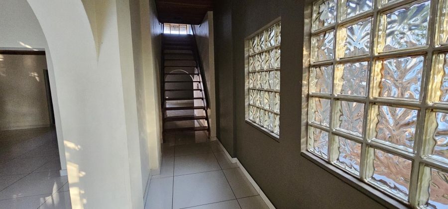 5 Bedroom Property for Sale in Elardus Park Gauteng