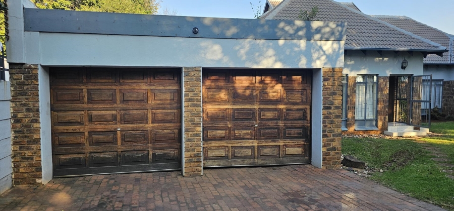 5 Bedroom Property for Sale in Elardus Park Gauteng