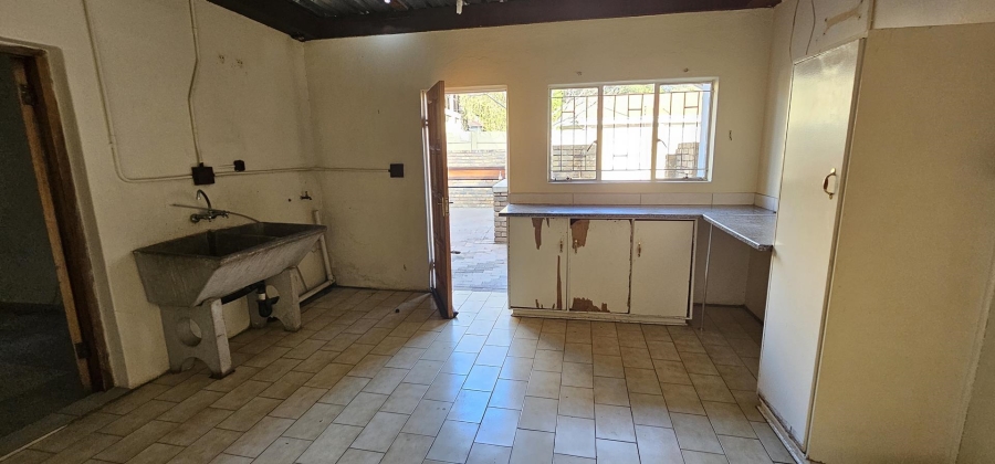 5 Bedroom Property for Sale in Elardus Park Gauteng