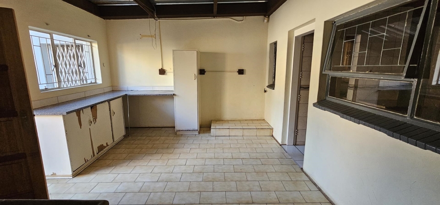 5 Bedroom Property for Sale in Elardus Park Gauteng