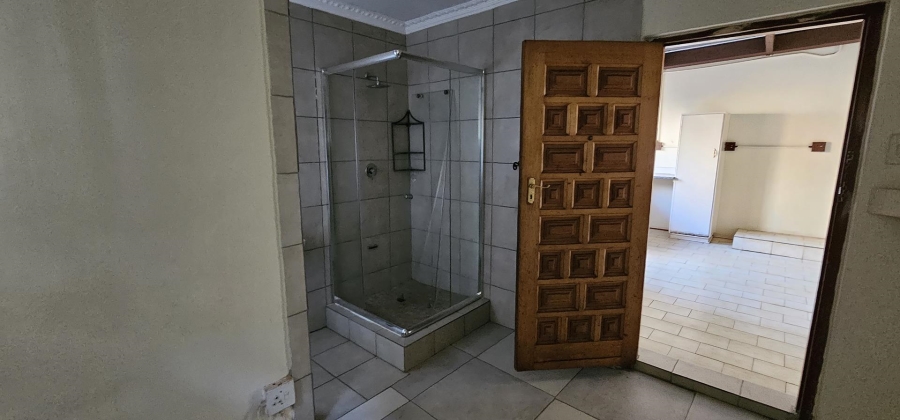 5 Bedroom Property for Sale in Elardus Park Gauteng