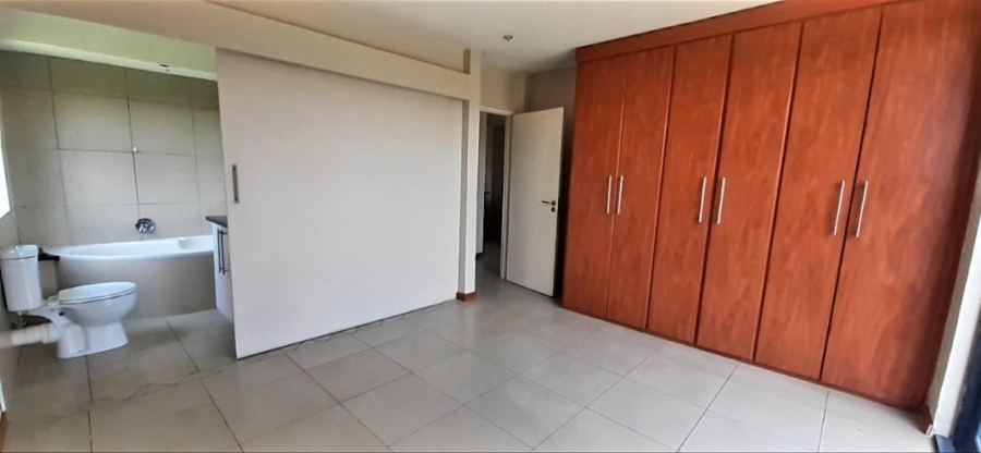 2 Bedroom Property for Sale in Rooihuiskraal North Gauteng