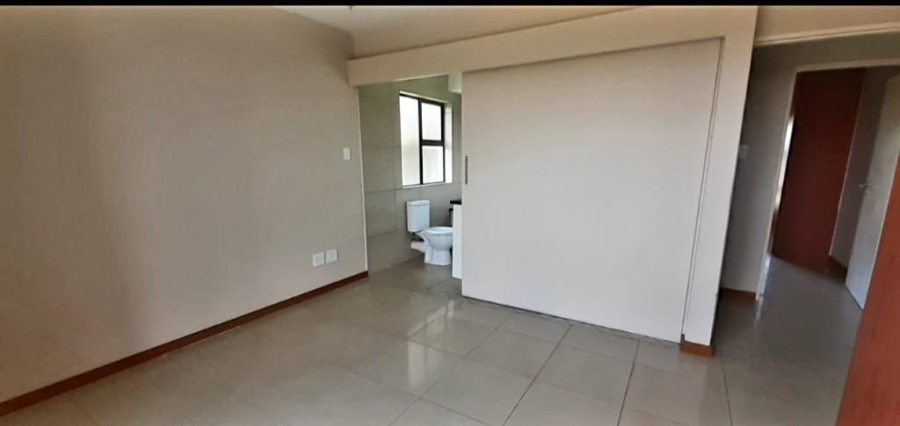 2 Bedroom Property for Sale in Rooihuiskraal North Gauteng
