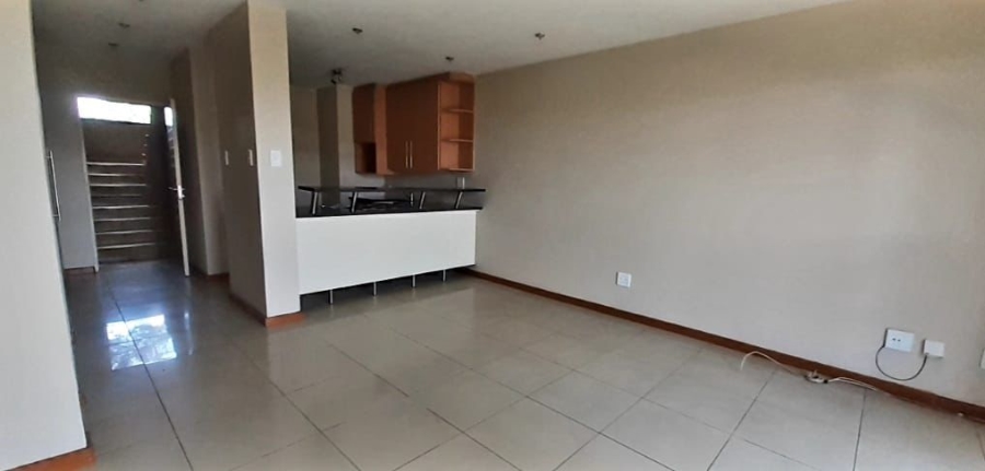 2 Bedroom Property for Sale in Rooihuiskraal North Gauteng