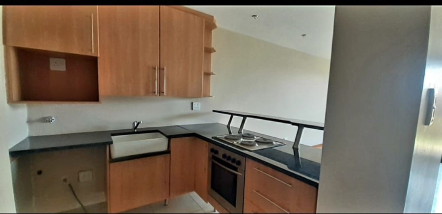 2 Bedroom Property for Sale in Rooihuiskraal North Gauteng