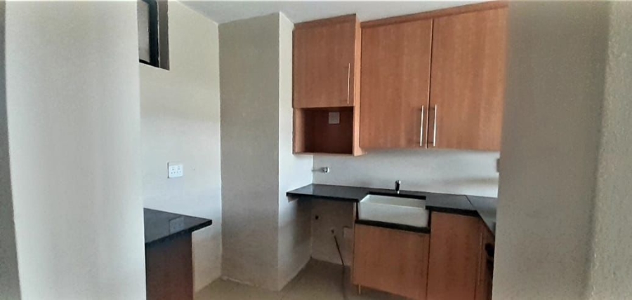 2 Bedroom Property for Sale in Rooihuiskraal North Gauteng