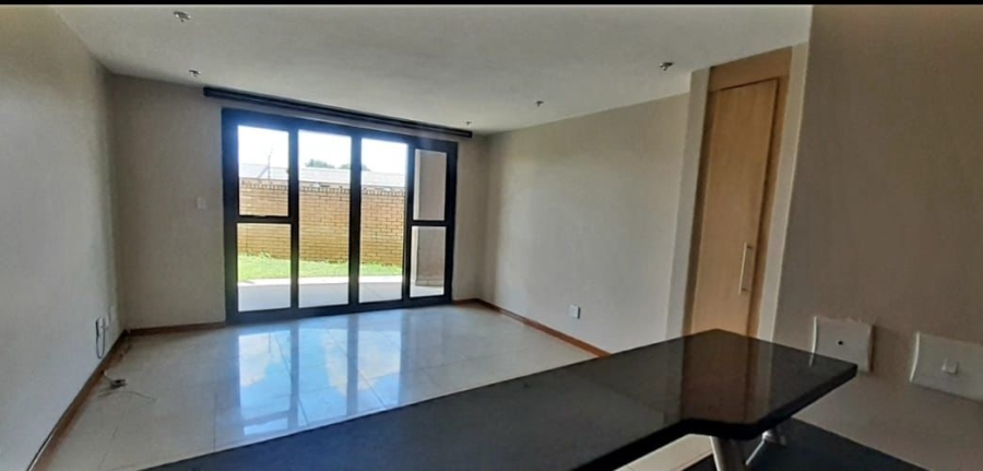 2 Bedroom Property for Sale in Rooihuiskraal North Gauteng