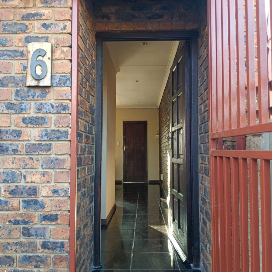 3 Bedroom Property for Sale in Edleen Gauteng