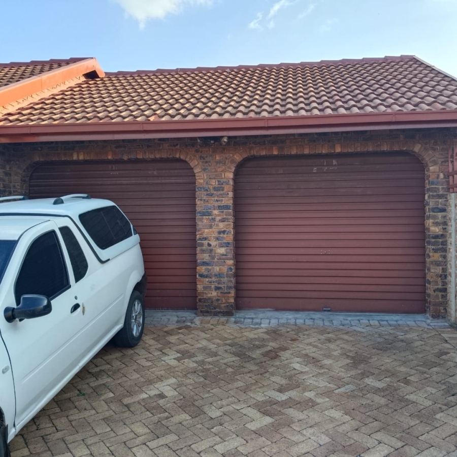 3 Bedroom Property for Sale in Edleen Gauteng