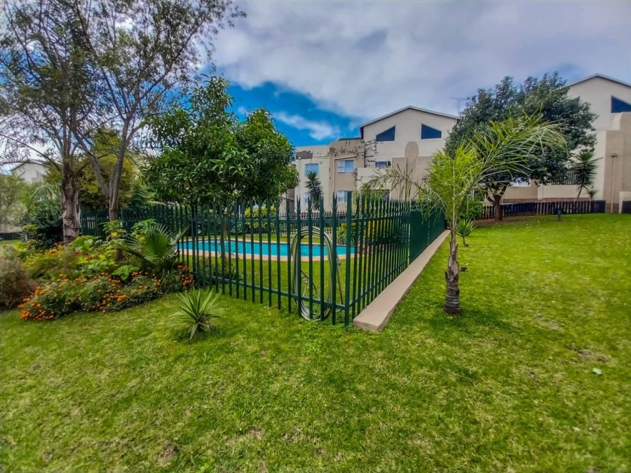 2 Bedroom Property for Sale in Noordhang Gauteng