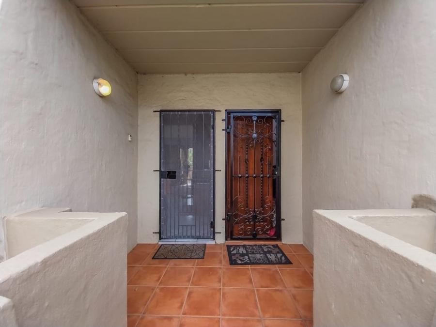 2 Bedroom Property for Sale in Noordhang Gauteng