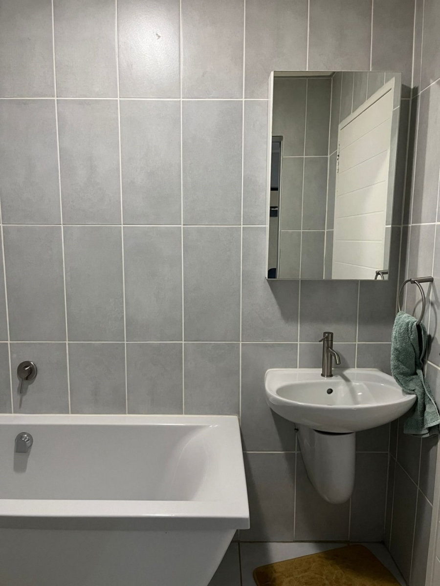To Let 2 Bedroom Property for Rent in Mooikloof Ridge Gauteng