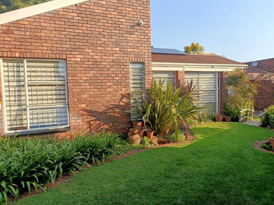 3 Bedroom Property for Sale in Clubview Gauteng