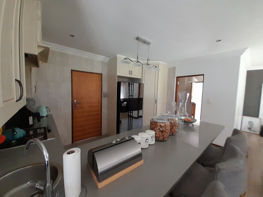 4 Bedroom Property for Sale in Midstream Hill Gauteng
