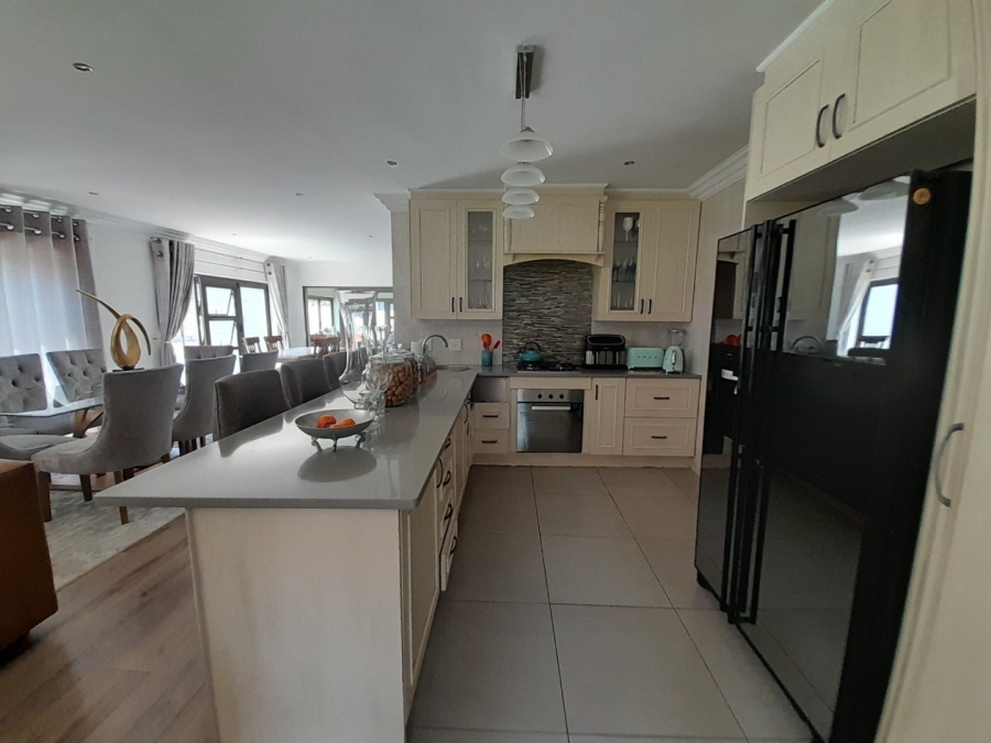 4 Bedroom Property for Sale in Midstream Hill Gauteng