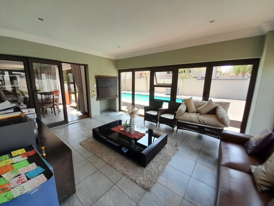 4 Bedroom Property for Sale in Midstream Hill Gauteng
