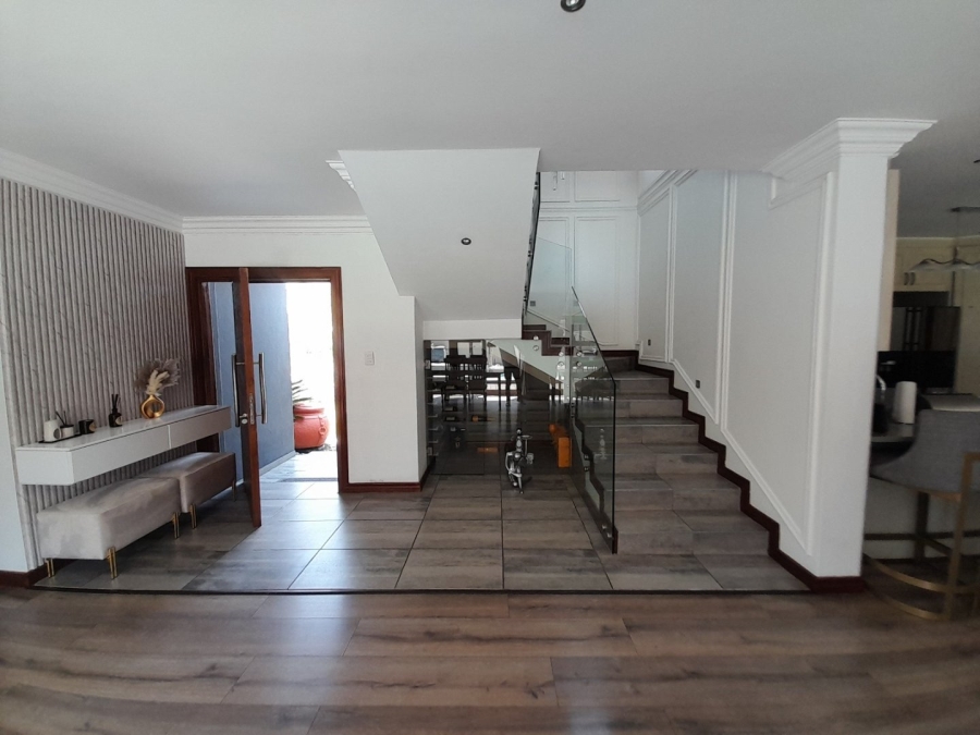 4 Bedroom Property for Sale in Midstream Hill Gauteng