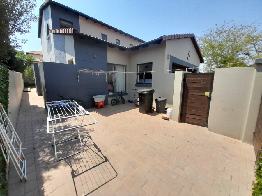 4 Bedroom Property for Sale in Midstream Hill Gauteng
