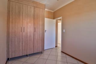 2 Bedroom Property for Sale in Monavoni Gauteng
