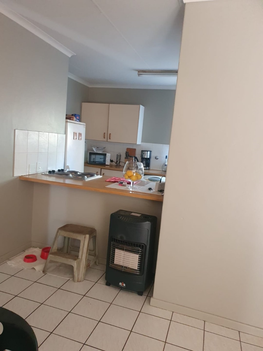 2 Bedroom Property for Sale in Die Hoewes Gauteng