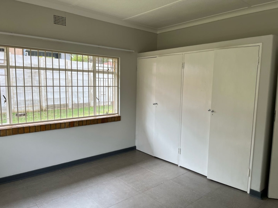 To Let 3 Bedroom Property for Rent in Farrarmere Gauteng
