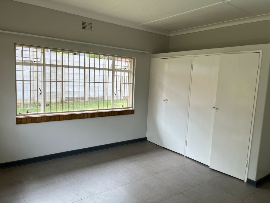 To Let 3 Bedroom Property for Rent in Farrarmere Gauteng
