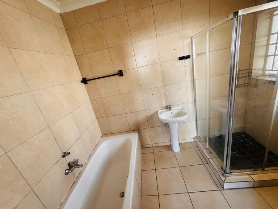 2 Bedroom Property for Sale in Melville Gauteng